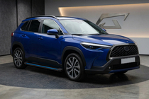 Toyota Corolla Cross 2020– Bočné nášľapy Maya Blue (2 ks, hliník) fotografia 1