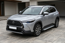 Toyota Corolla Cross 2020– Bočné nášľapy Maya V2 (2 ks, hliník) fotografia 1