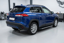 Toyota Corolla Cross 2020– Bočné nášľapy Duru (2 ks, hliník) fotografia 1