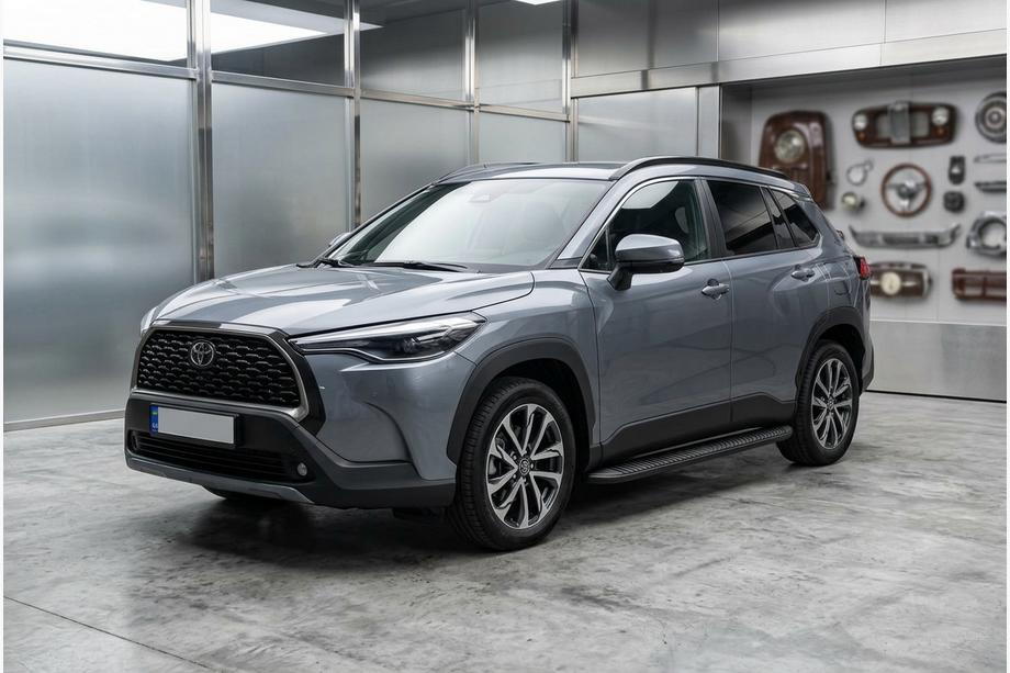Toyota Corolla Cross 2020– Bočné prahy Tayga Black (2 ks, hliník) Image