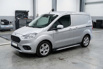 Ford Courier 2014–2023 Bočné nášľapy Shining V1 (2 ks, hliník) fotografia 1