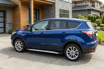 Ford Kuga/Escape 2013–2019 Bočné nášľapy Shining V1 (2 ks, hliník) fotografia 1