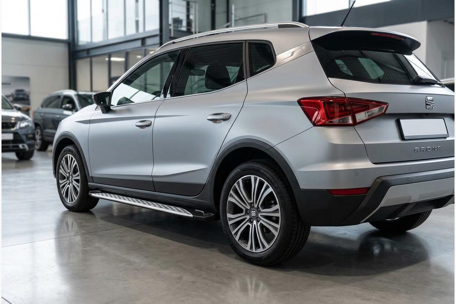 Seat Arona 2017– Bočné nášľapy Shining V1 (2 ks, hliník) Image