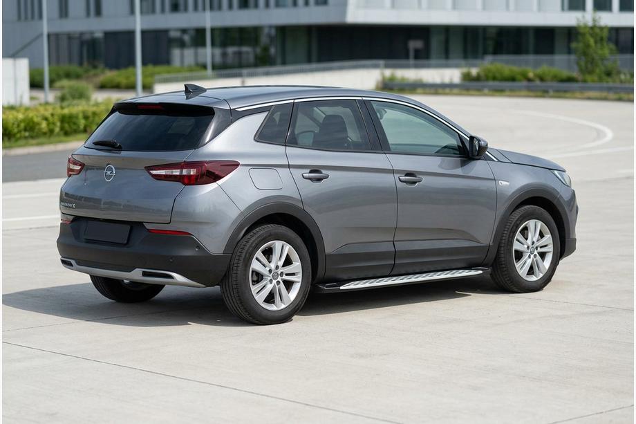 Opel Grandland X 2017– Bočné nášľapy Shining V1 (2 ks, hliník) Fotografia 1