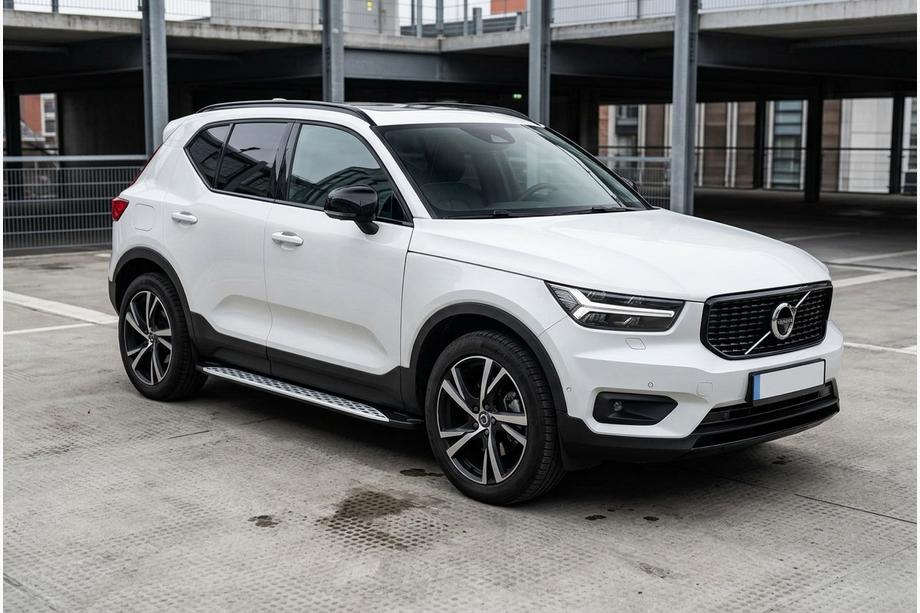 Volvo XC40 2018– Bočné nášľapy Shining V1 (2 ks, hliník) Fotografia 1