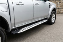 Ford Ranger 2007–2011 Bočné nášľapy Shining V1 (2 ks, hliník) fotografia 1