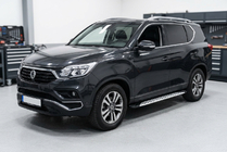 SsangYong Rexton II 2017– Bočné nášľapy Shining V1 (2 ks, hliník) fotografia 1
