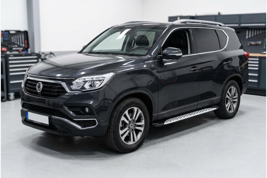 SsangYong Rexton II 2017– Bočné nášľapy Shining V1 (2 ks, hliník) Image