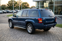 Jeep Grand Cherokee WJ 1999–2004 Bočné nášľapy Maydos V2 (2 ks, hliník) fotografia 1