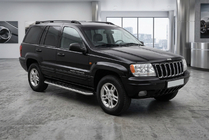 Jeep Grand Cherokee WJ 1999–2004 Bočné nášľapy Maydos V1 (2 ks, hliník) fotografia 1