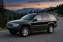 Jeep Grand Cherokee WJ 1999–2004 Bočné prahy Tayga Black (2 ks, hliník) fotografia 1