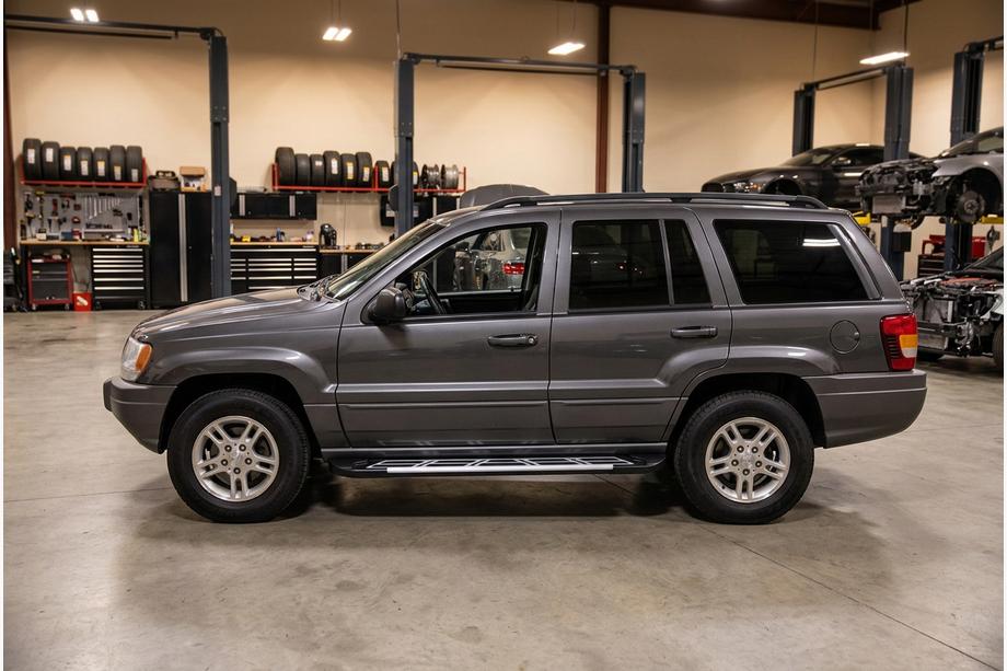 Jeep Grand Cherokee WJ 1999–2004 Bočné nášľapy Sunrise (2 ks, hliník) Fotografia 1