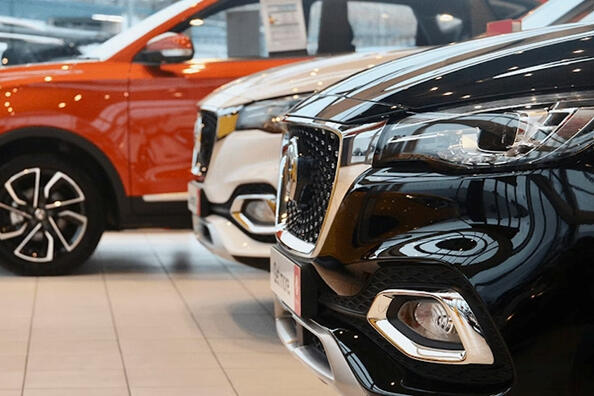 Nové alebo jazdené: večná otázka kupujúceho auta
