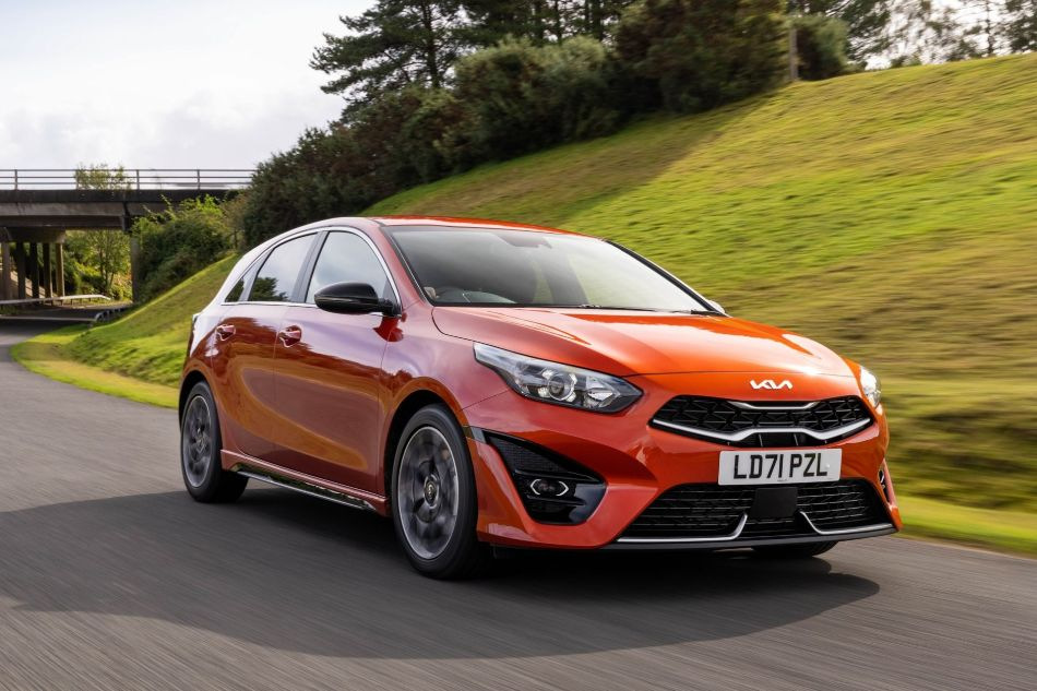 Recenzia modernizovaného hatchbacku KIA Ceed