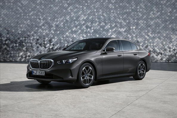 BMW 5 Series: biznis sedan novej generácie Fotografia 1