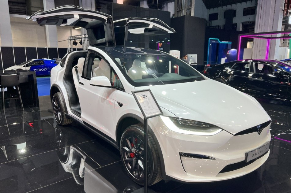 Tesla Model X: recenzia modernizovaného crossovera