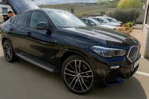 BMW X6 G06 2019–2027 OEM bočné prahy (2 ks) fotografia 1