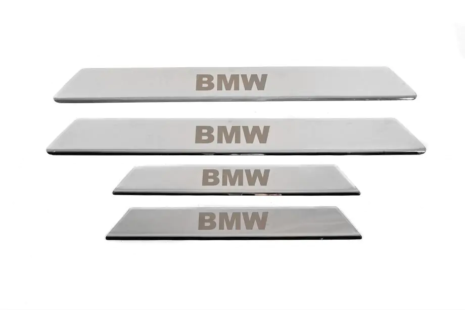 BMW 5. séria E39 1996–2003 Chrómové lišty prahov V-2 (4 ks, Carmos) Image
