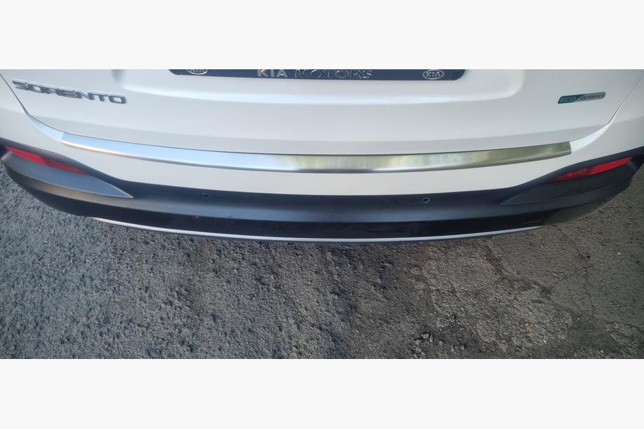 Kia Sorento III UM 2014–2020 Nerezový kryt zadného nárazníka Carmos Image