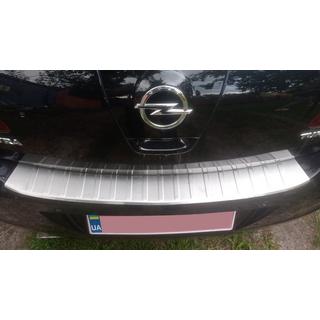 Ochranná lišta na zadný nárazník Carmos (HB) (nerez) Opel Astra J 2009–2015 fotografia 1