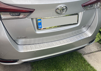Toyota Auris 2012–2018 Nerezová ochranná lišta zadného nárazníka Carmos (SW) fotografia 5