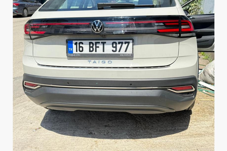 Volkswagen Taigo 2020– Ochranná lišta zadného nárazníka Carmos (nerez) (matná) Fotografia 2