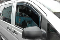 Mercedes Vito W639 2004–2014 Okenné deflektory vkladacie Niken Luxury (2 ks) fotografia 9
