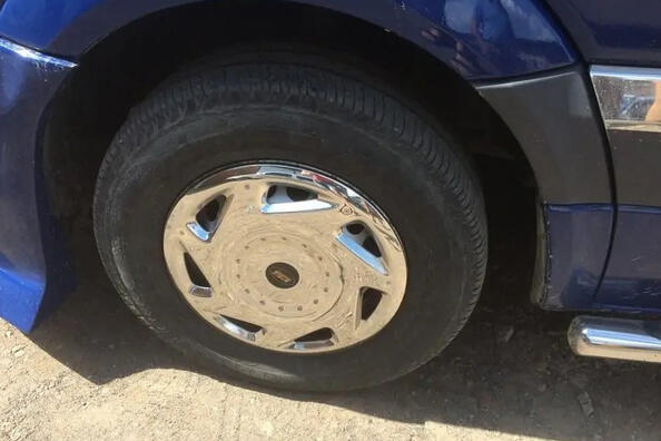 Aké puklice sú najlepšie pre auto?
