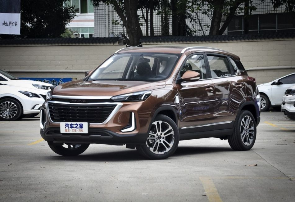 BAIC X3 druhej generácie: kompaktný a štýlový crossover
