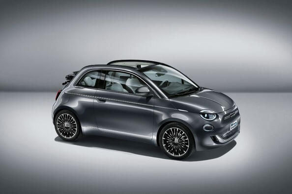 Fiat 500e Cabrio: štýlový elektrický kabriolet do mesta