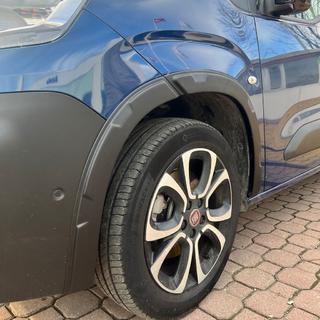 Rozširovače blatníkov / lemov kolies (EuroCap, krátky rázvor) Fiat Doblo III 2023– fotografia 1