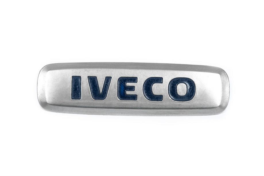 Iveco Hliníkový štítok na autokoberce (1 ks) Image