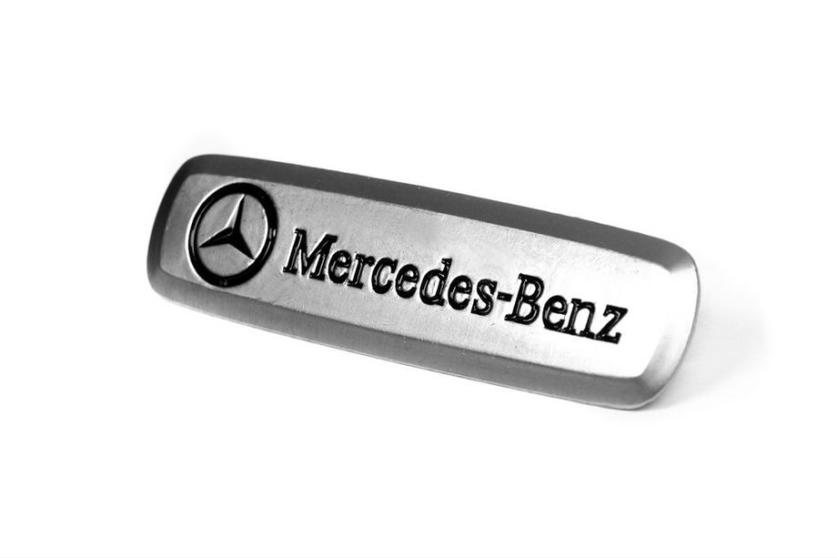 Mercedes-Benz Mercedes hliníkový emblém na autokoberce (1 ks) Fotografia 2