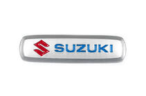 Suzuki Hliníkový štítok na autokoberce (1 ks) fotografia 1