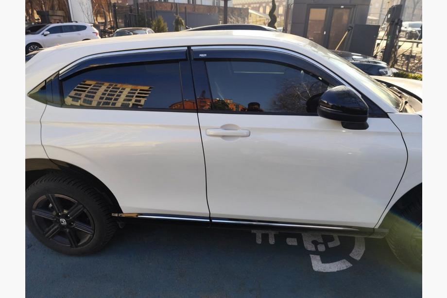 Honda eNS1 2022– Okenné deflektory s chrómovou lištou (4 ks, Niken) Image