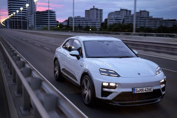 Prehľad druhej generácie Porsche Macan Electric 2024