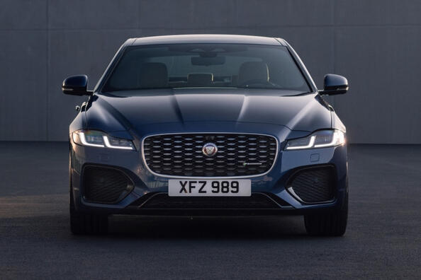 Prémiový sedan Jaguar XF: luxus v detailoch