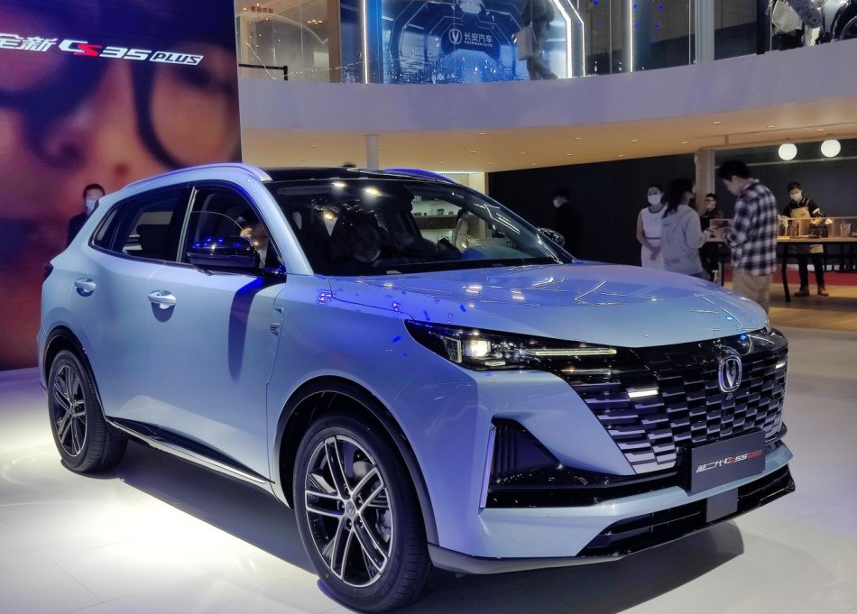 Changan CS55 PLUS II generácia: štýlový crossover s priestranným interiérom