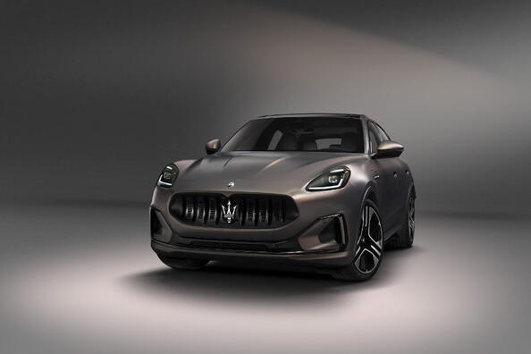 Test elektrickej výkonnej verzie crossovera Maserati Grecale Folgore Fotografia 2