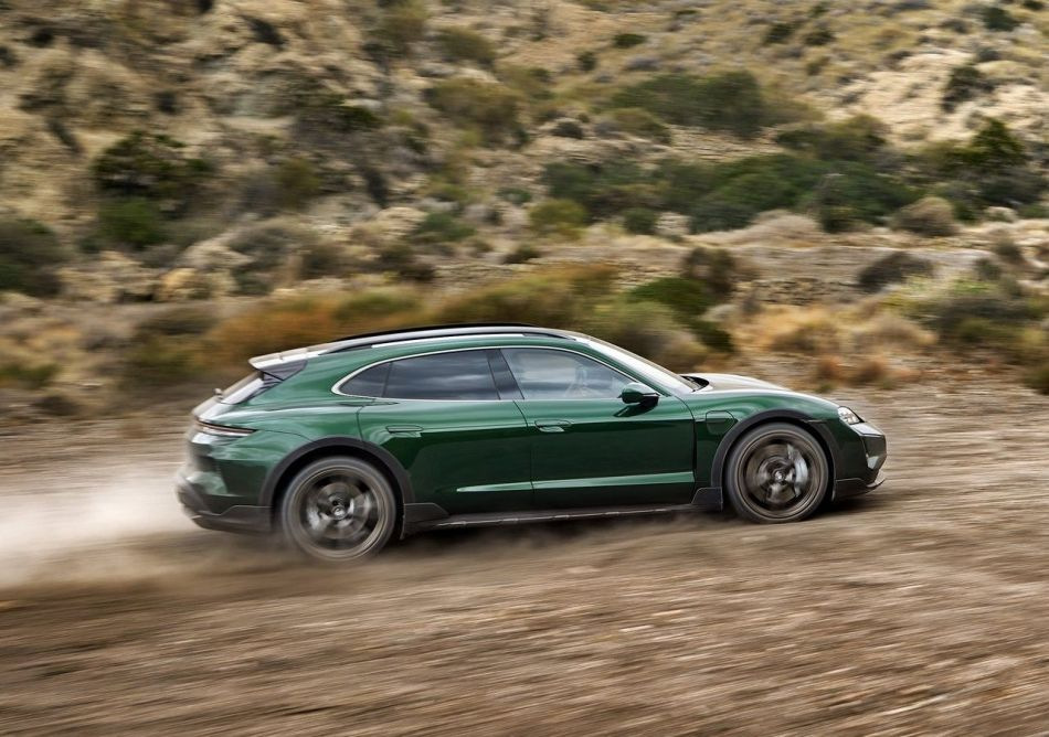 Porsche Taycan Cross Turismo 2024: modernizované elektrické kombi