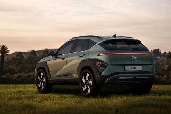 Test Hyundai KONA 2023: kompaktný crossover je väčší a modernejší Fotografia 3