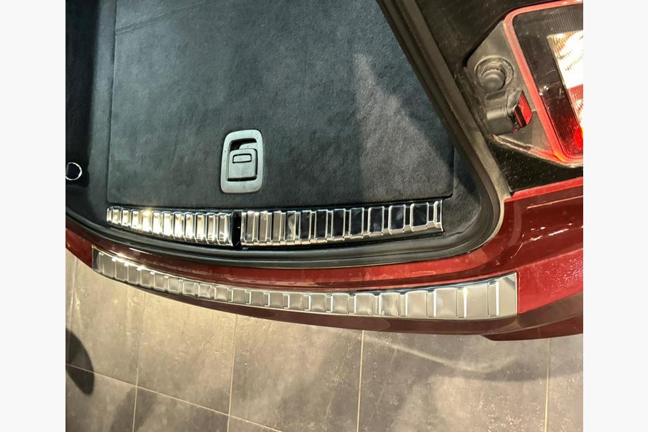 BMW iX (I20) 2022– Ochranná lišta zadného nárazníka Carmos (nerez) Image