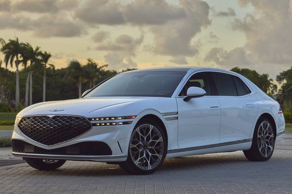 Recenzia druhej generácie luxusného sedanu Genesis G90