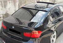 BMW rad 3 F30/F31 2012–2019 DPT spojler (pre F30/F80, čierny lesklý) fotografia 1