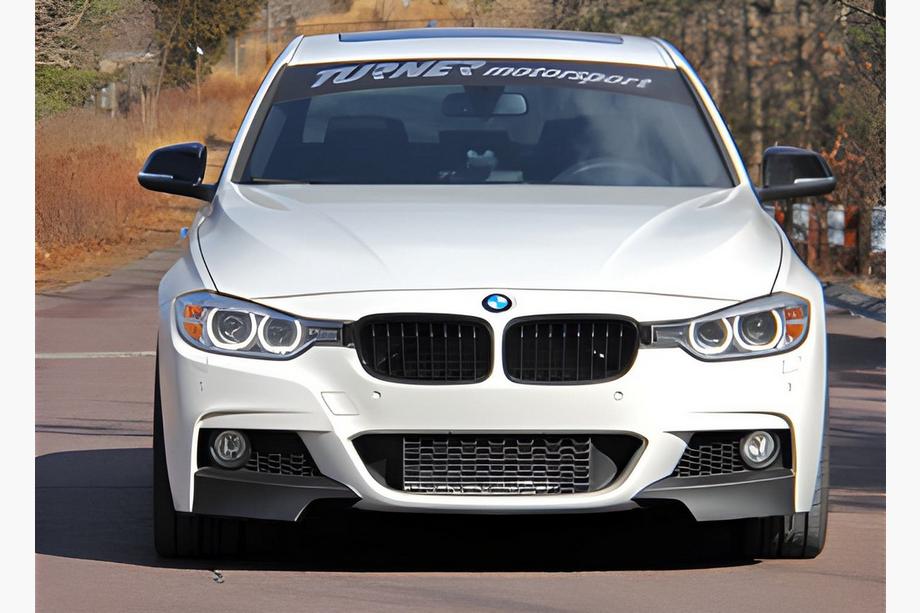 BMW rad 3 F30/F31 2012–2019 Líšta predného nárazníka DPT Flap (pre M-Performance, čierna lesklá) Image