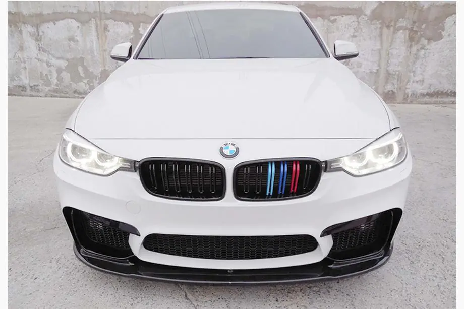 BMW rad 3 F30/F31 2012–2019 Predný nárazníkový lip DPT Lip V-1 (pre M3, čierny lesk) Fotografia 1