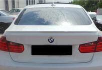 BMW rad 3 F30/F31 2012–2019 Spojler M3-Style (pre F30/F80, čierny lesk) fotografia 8