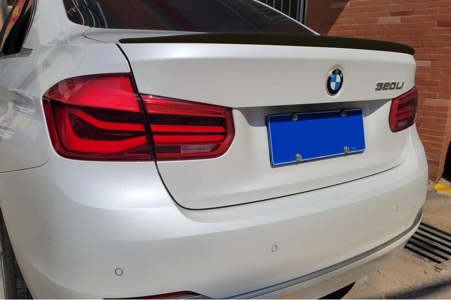BMW rad 3 F30/F31 2012–2019 Spojler M3-Style (pre F30/F80, čierny lesk) Image