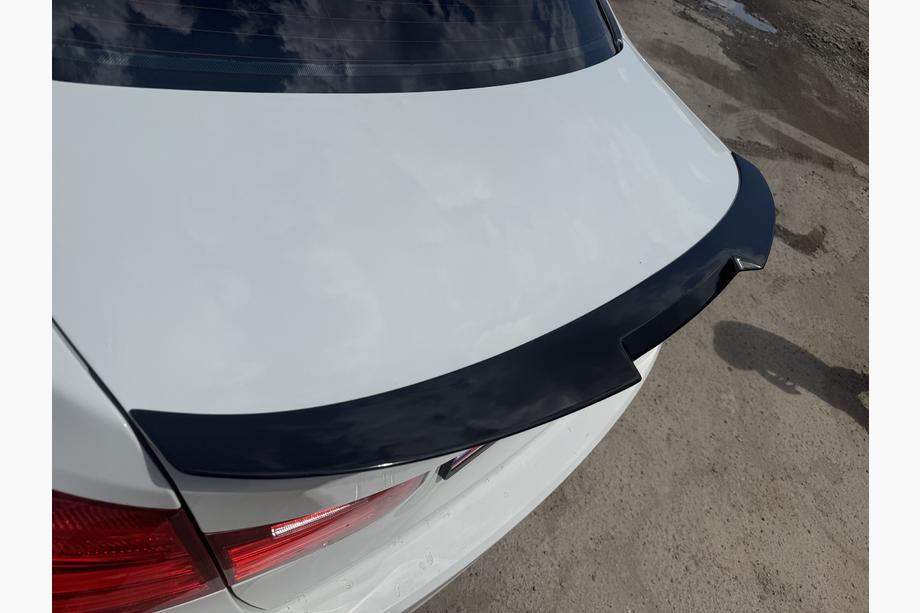BMW rad 3 F30/F31 2012–2019 Spojler M4-Style (pre F30/F80, na lakovanie) Image