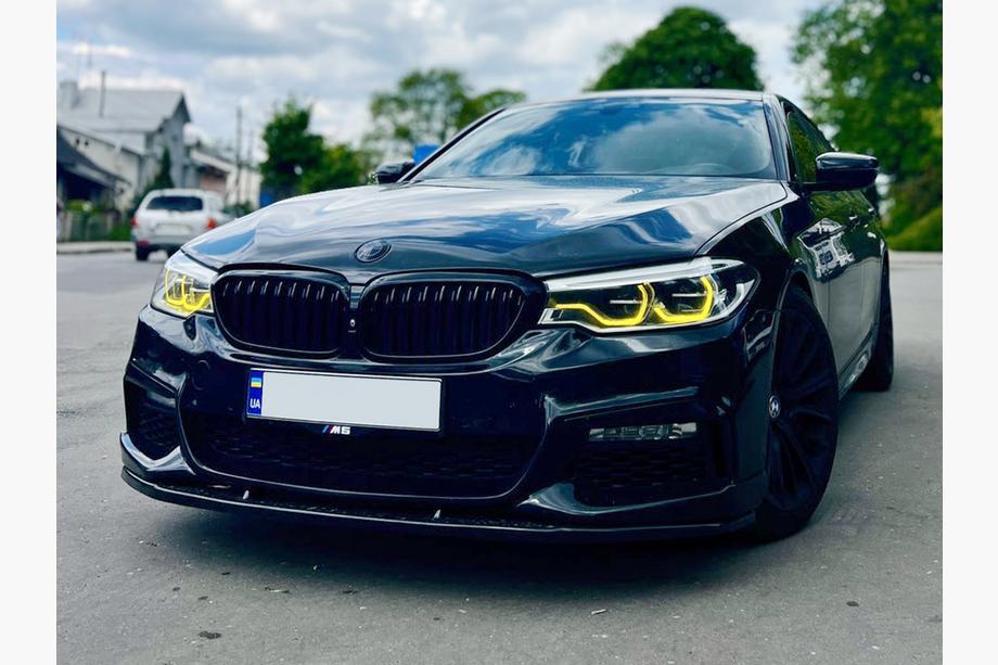 BMW 5. rad G30/G31 2017–2023 Lip spojler predného nárazníka DPT Lip V1 (pre M-Performance 2017-2020, čierny lesk) Fotografia 3